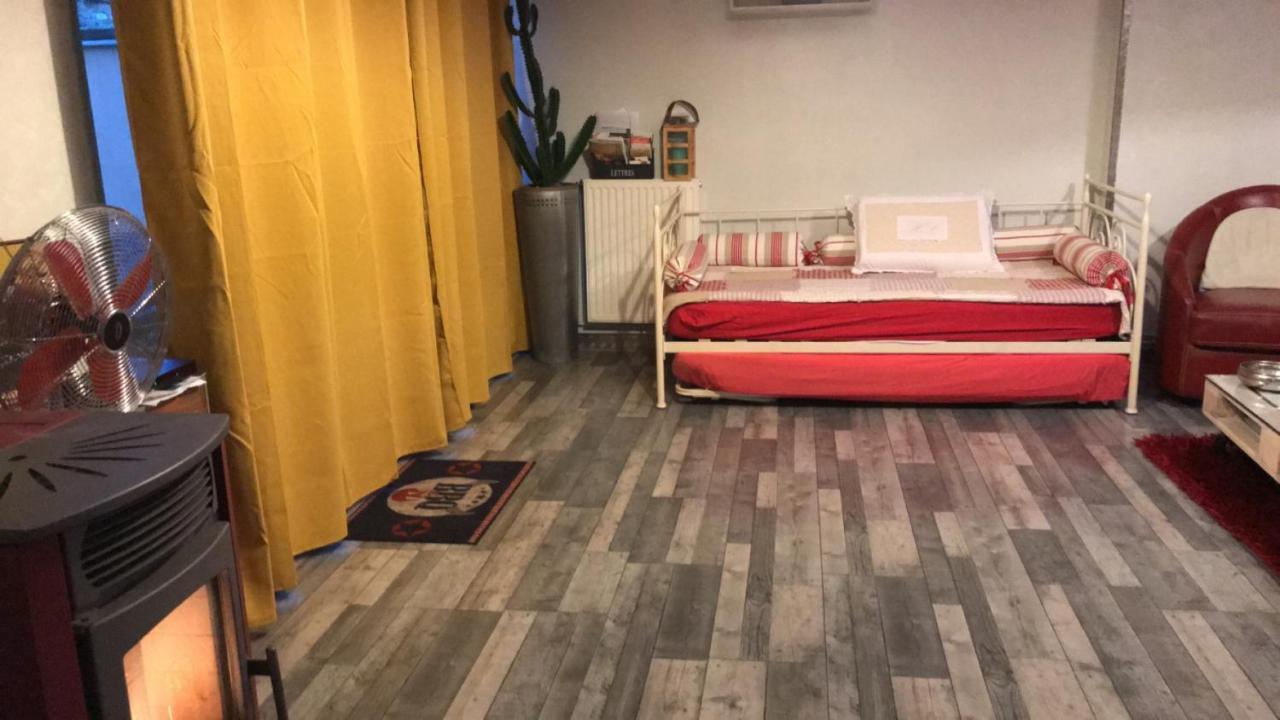 فيلا Loft L Atelier De Jacques Pres De Chablis Villy  المظهر الخارجي الصورة