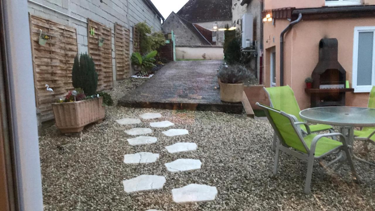 فيلا Loft L Atelier De Jacques Pres De Chablis Villy  المظهر الخارجي الصورة